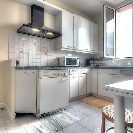 Large 2 Bedrooms - 1 Min From The Palais -apt N° 5m50 * Канны