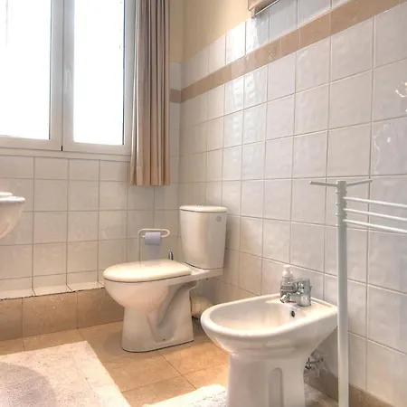 Large 2 Bedrooms - 1 Min From The Palais -apt N° 5m50 *